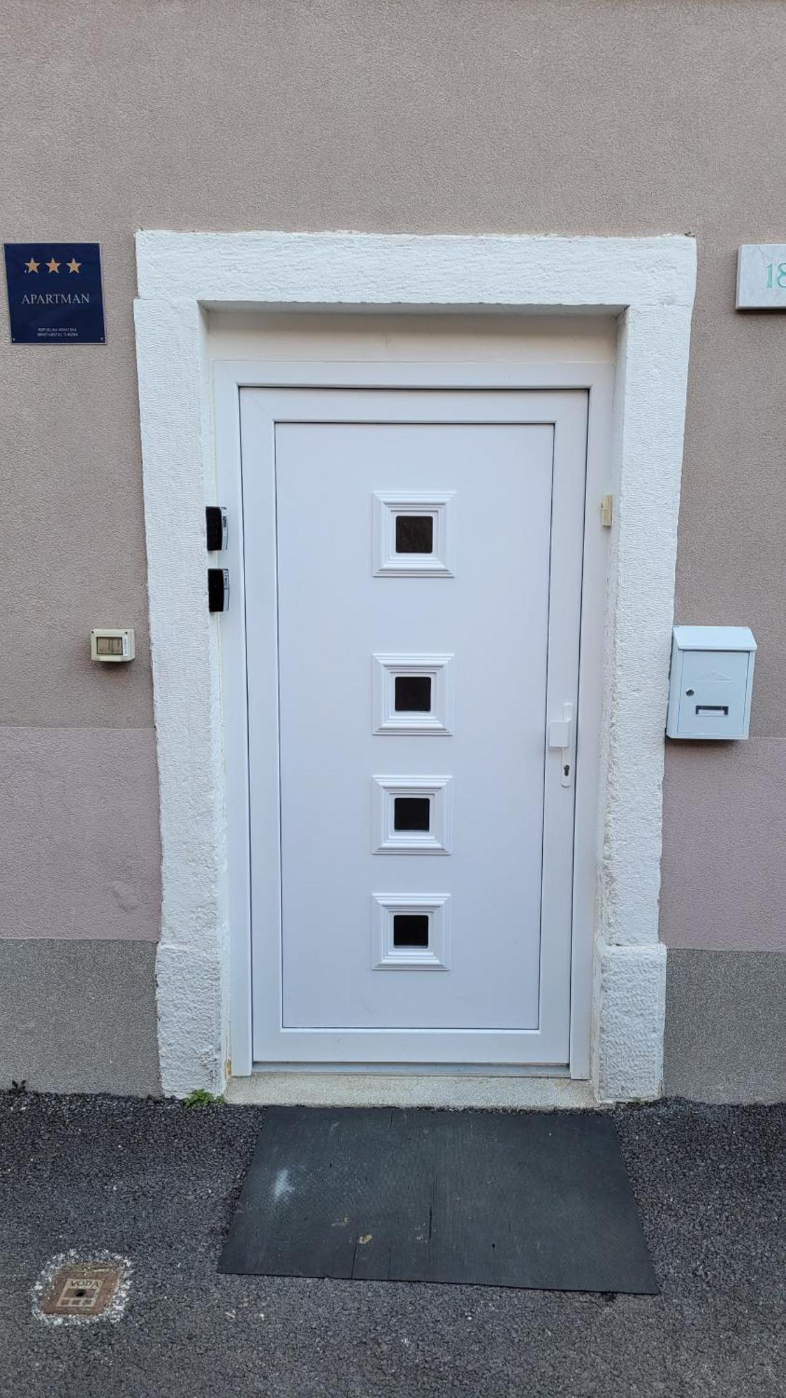 Amfiteatar Pula Apartment Luaran gambar